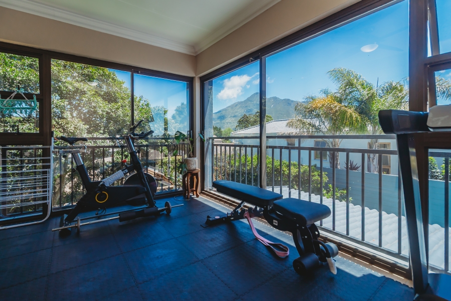 5 Bedroom Property for Sale in Panorama Western Cape